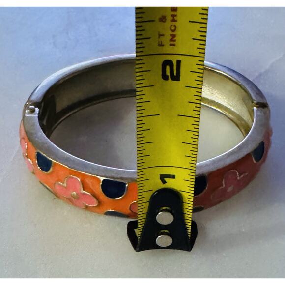 Enamel Pink Blue Flowers Clamp Spring Cuff Bangle Bracelet Goldtone Trim - Picture 9 of 9